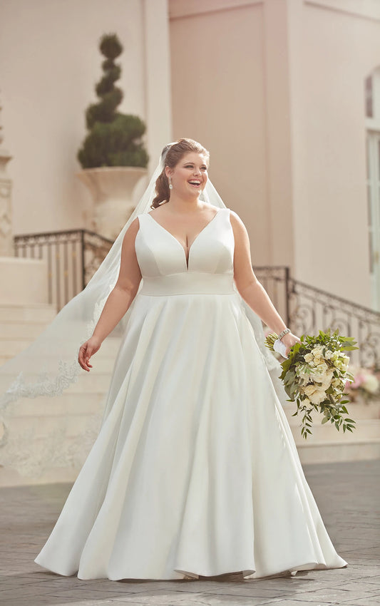 Dress: 3901 Justin Alexander "6758" Waist: 39