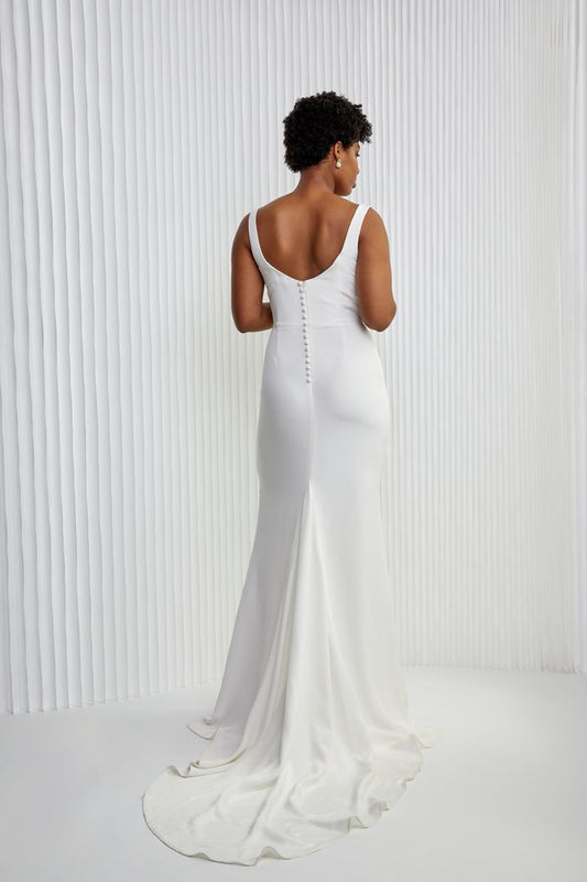 Dress: 3206 Loversland “Eileen” Waist: 32