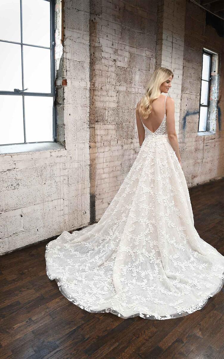 Dress: 3043 Martina Liana "1325" Waist: 30