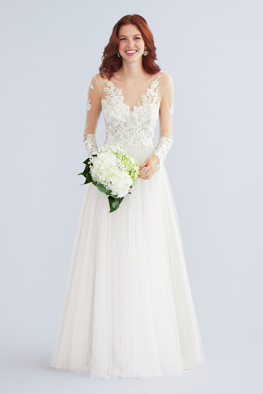 Dress: 2813 Lea-Ann Belter "Larissa" Waist: 28