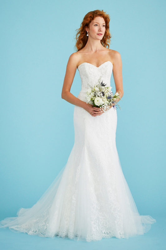 Dress: 3031 Lea-Ann Belter "Serena" Waist: 30