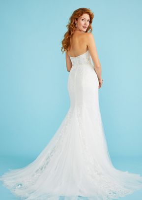 Dress: 3031 Lea-Ann Belter "Serena" Waist: 30