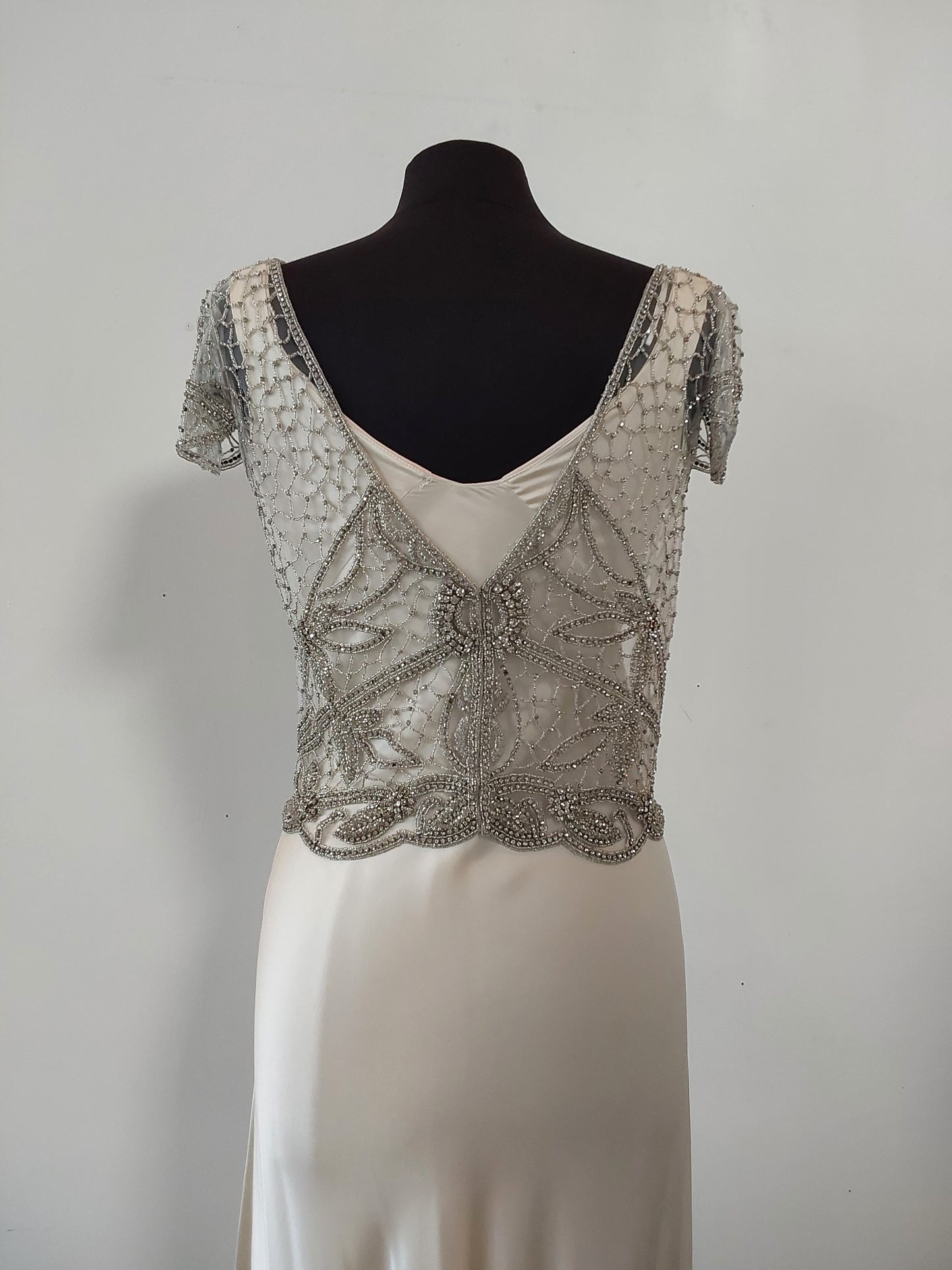 Topper 75: Anna Campbell "Daisy" Medium