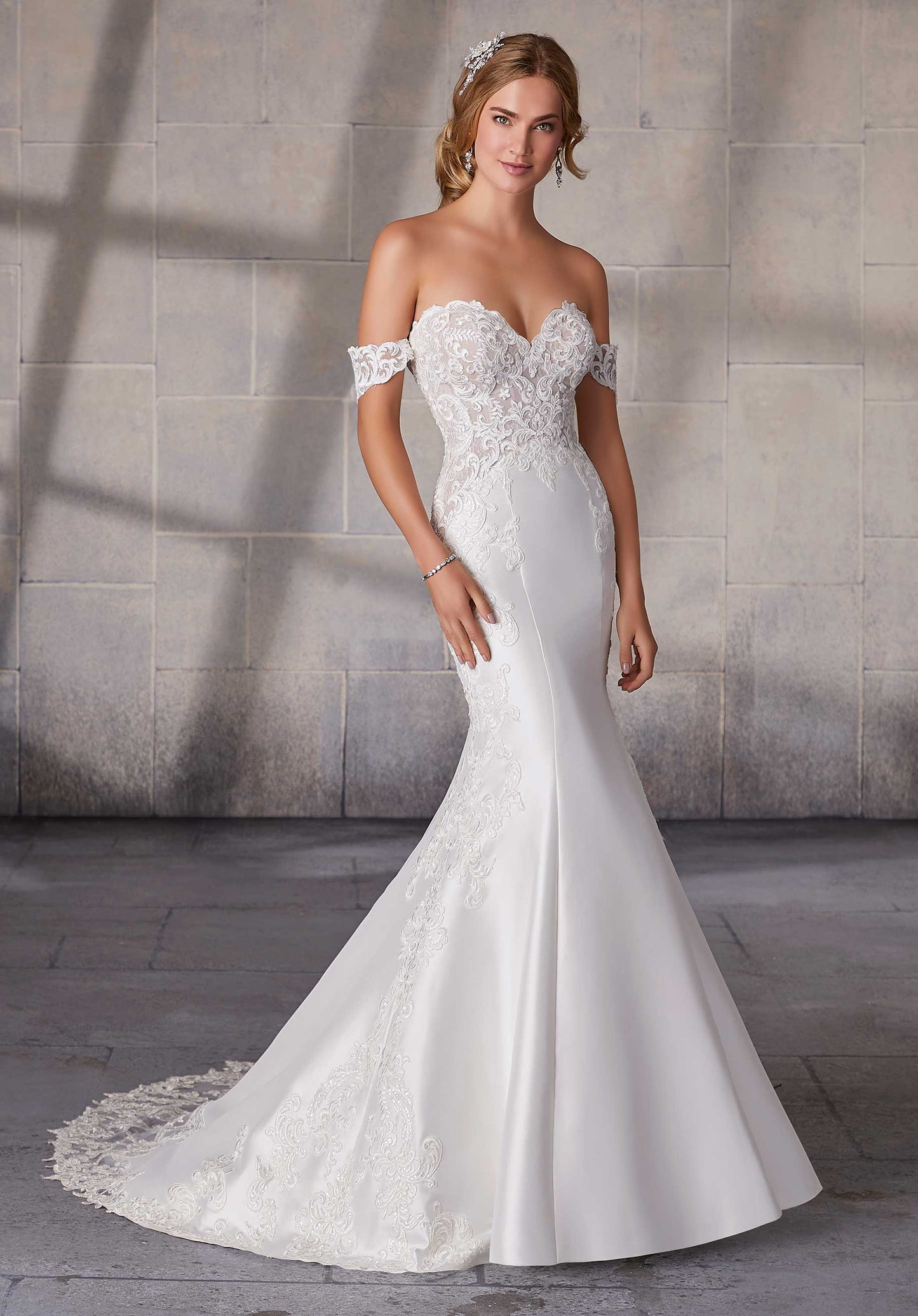 Dress: 4007 MoriLee "Selena" Waist: 40