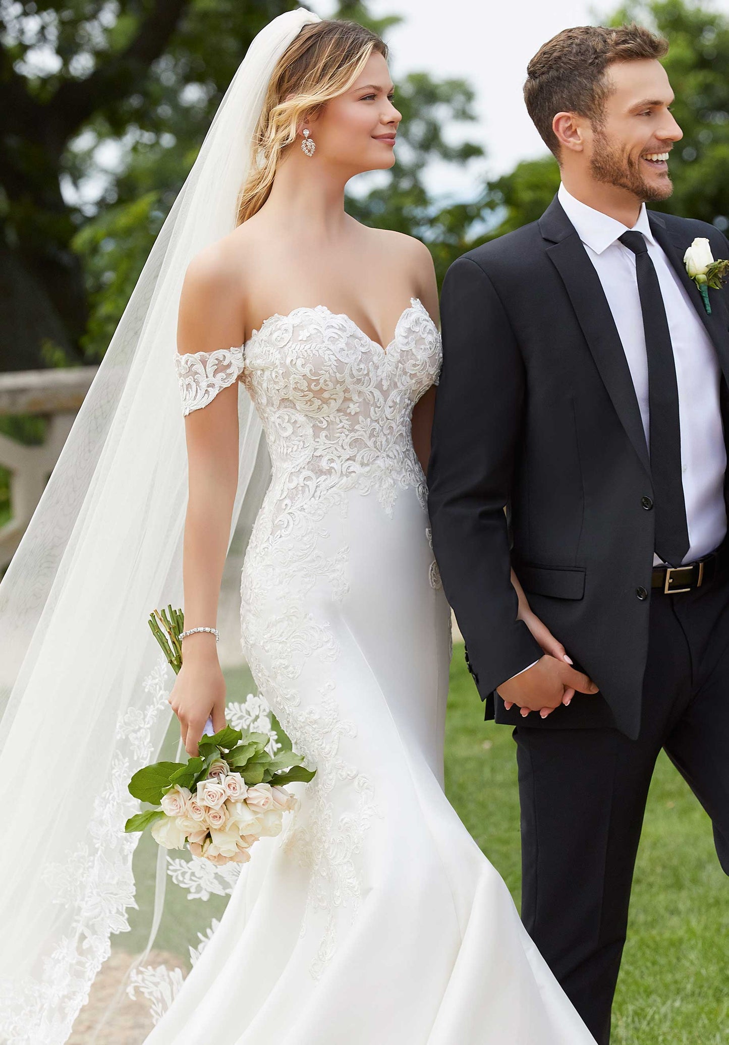 Dress: 4007 MoriLee "Selena" Waist: 40