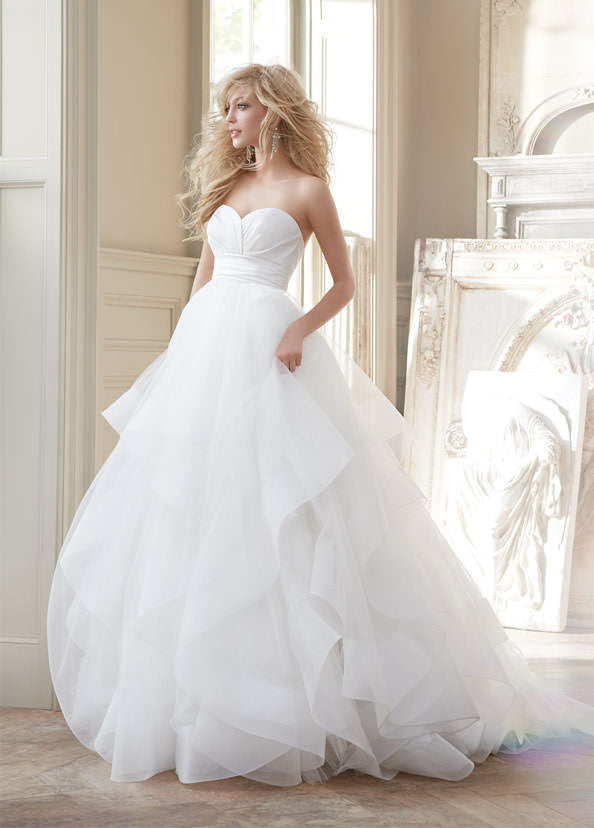 Dress: 2520 Hayley Paige “London” Waist: 25
