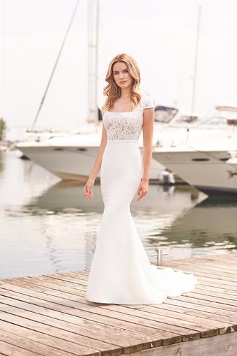 Dress 3108: Mikaella "2386" waist 31