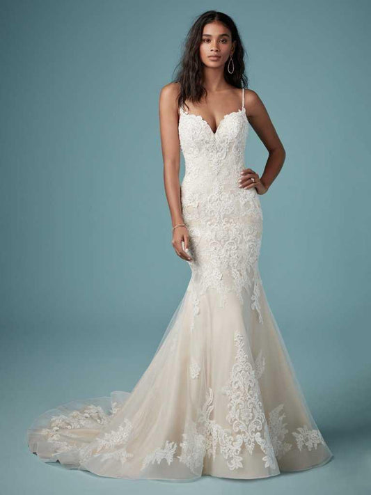 Dress: 2801 Maggie Sottero “Glorietta” Waist: 28