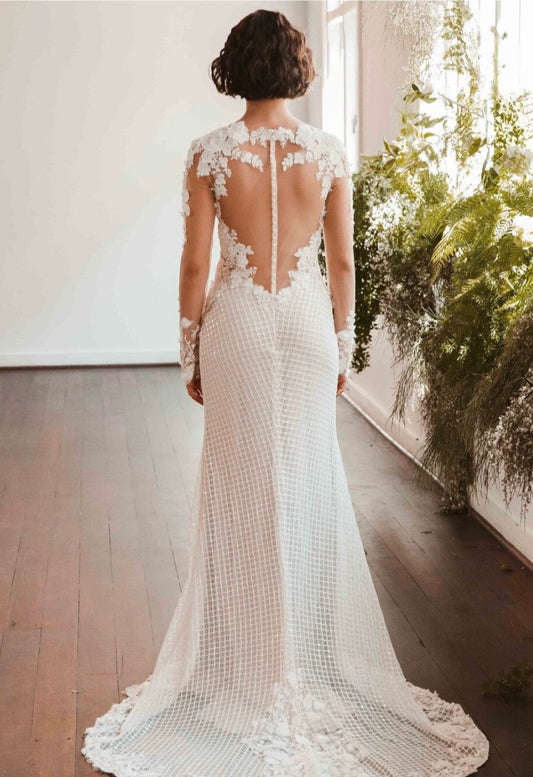 New Dress: 2712 Berta Bridal "16-123" Waist: 27