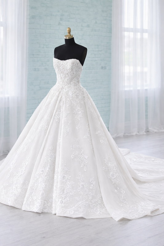 New Dress: 2019 Sottero & Midgley “Norvina” Waist: 40