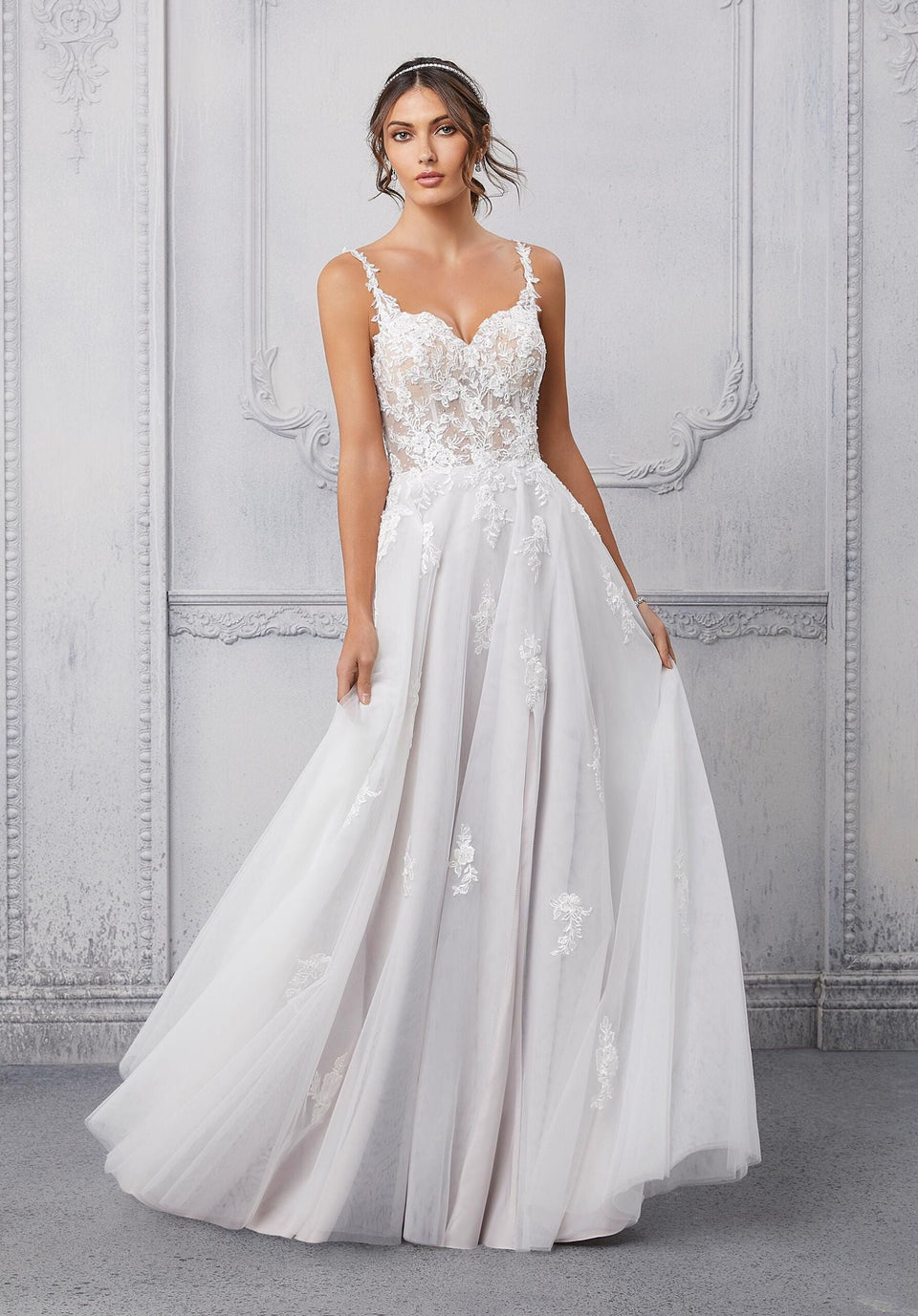 Dress: 2809 Morilee Blu “Cipriana” Waist: 28