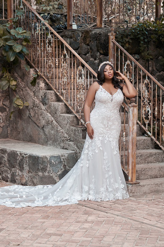 Dress: 3301 Maggie Sottero “Giana Lynette” Waist: 33
