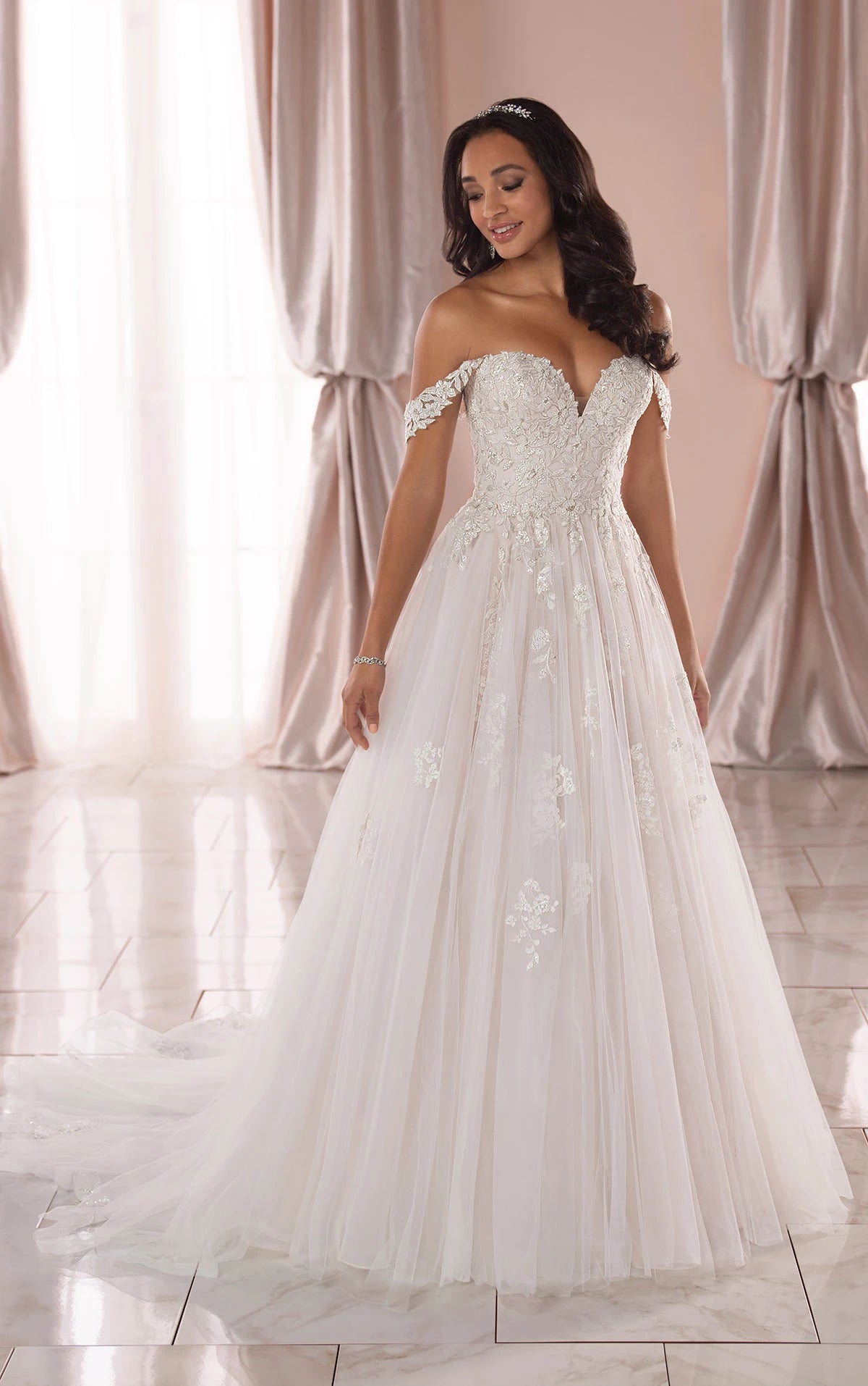 Dress 4802: Stella York "6809" waist 48 corset back