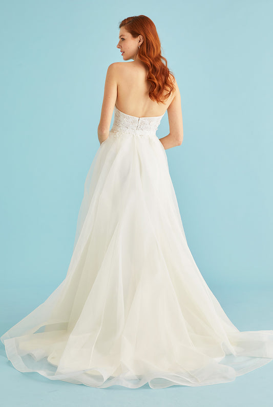 Dress: 2909 Lea-Ann Belter “Electra” Waist: 29