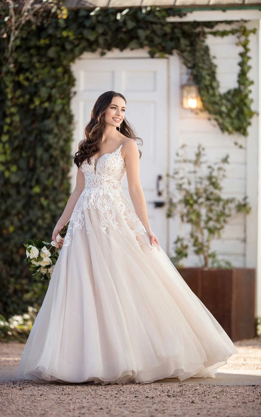 Dress: 3032 Martina Liana "984" Waist: 30