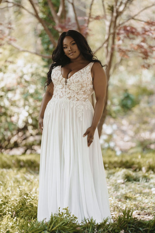 Dress: 3902  Allure Bridal "9850W" Waist: 39