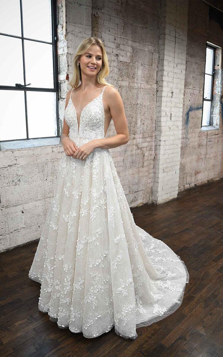 Dress: 3043 Martina Liana "1325" Waist: 30