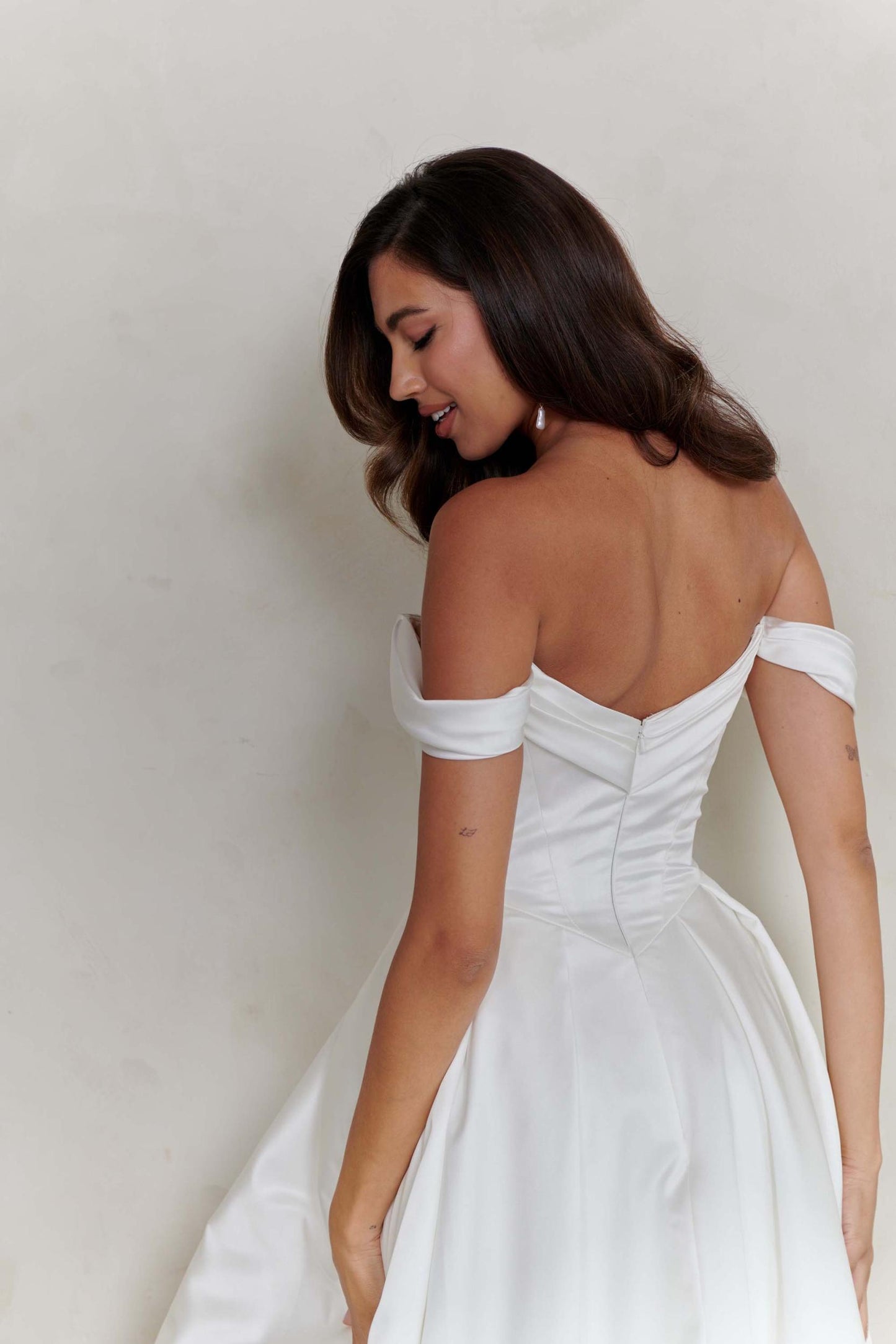 Dress: 2909 Serene by Madi Lane “Cassidy” Waist: 29