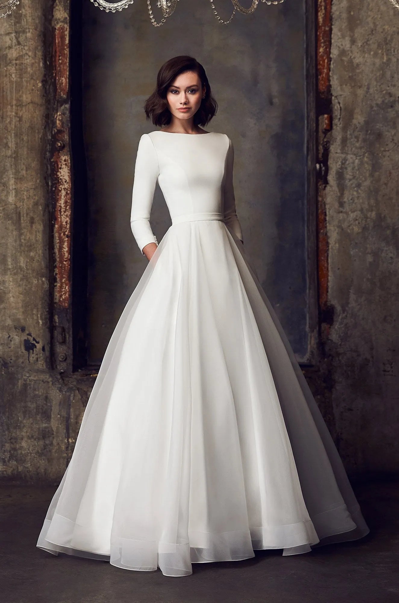 Dress: 3042 Mikaella “2308” Waist: 30