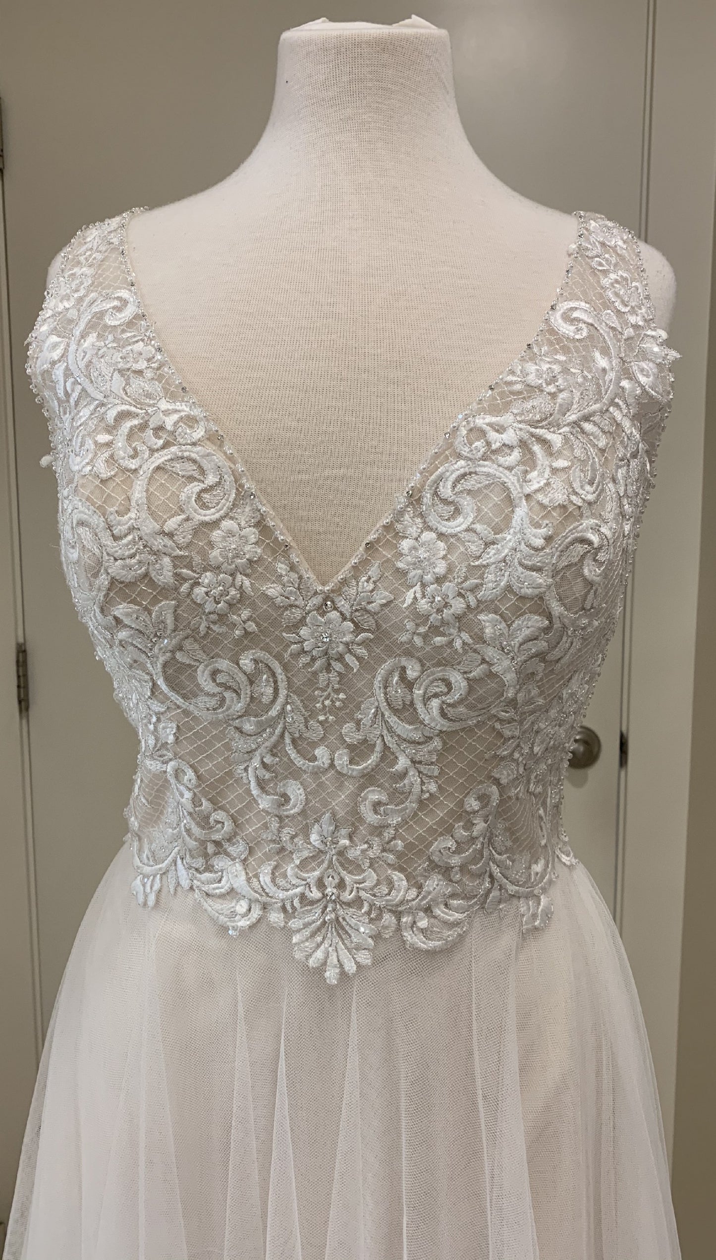 Dress: 3004 Cassidy Sara “D905” Waist: 30