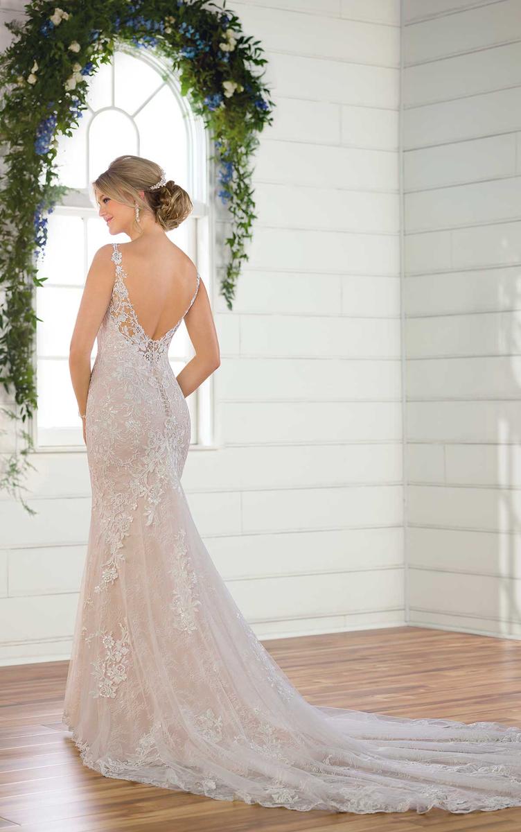 Dress: 3017 Essense of Australia "D2478" Waist: 30
