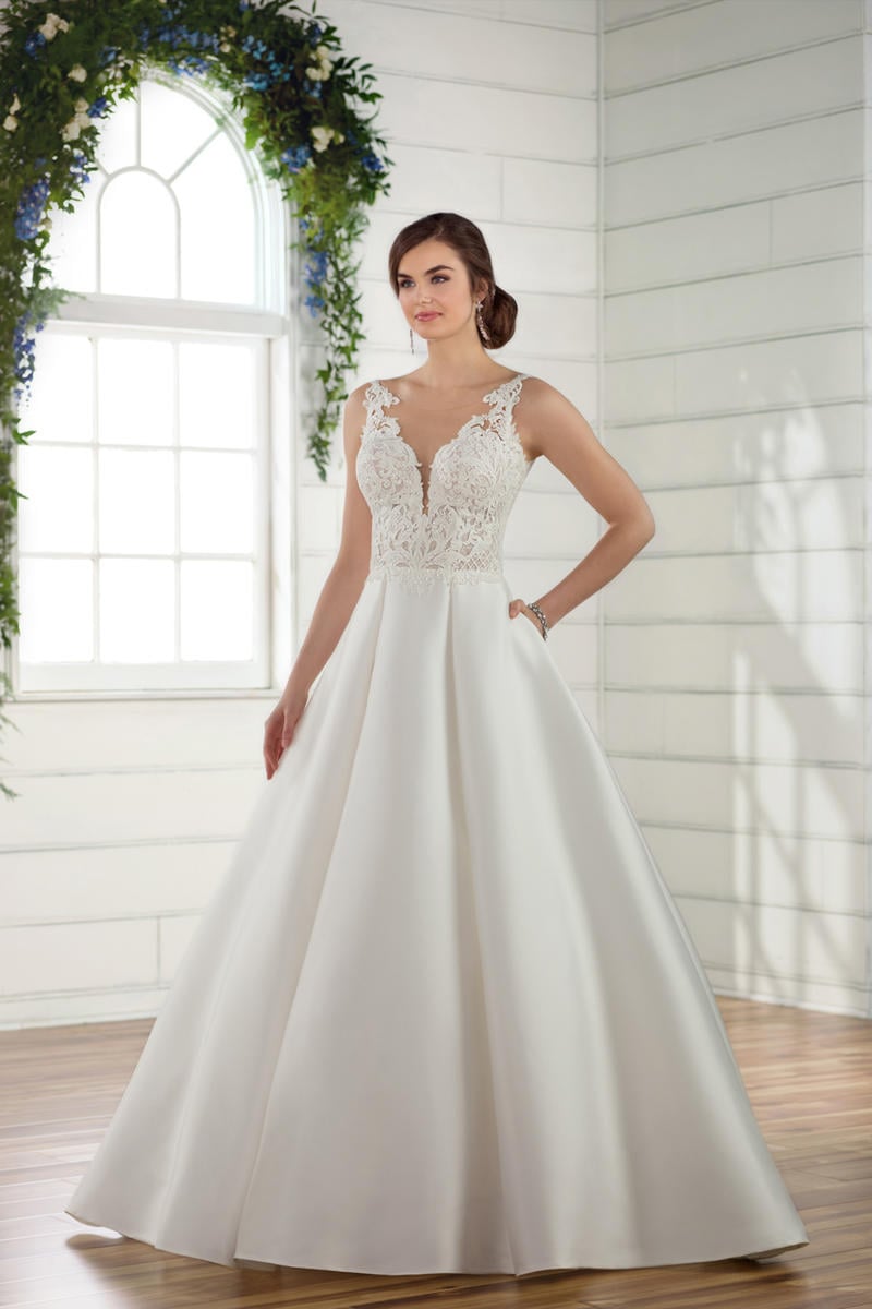 Dress: 3042 Essense of Australia "D2421" Waist: 30