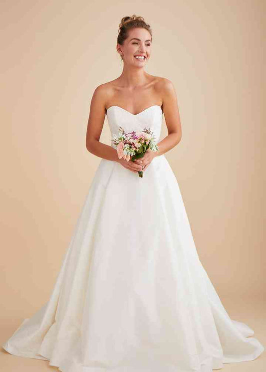 Dress: 2838 Astrid & Mercedes “Destiny” Waist: 28