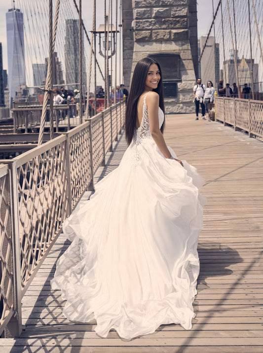 Dress: 2918 Maggie Sottero “Fairbanks” Waist: 29