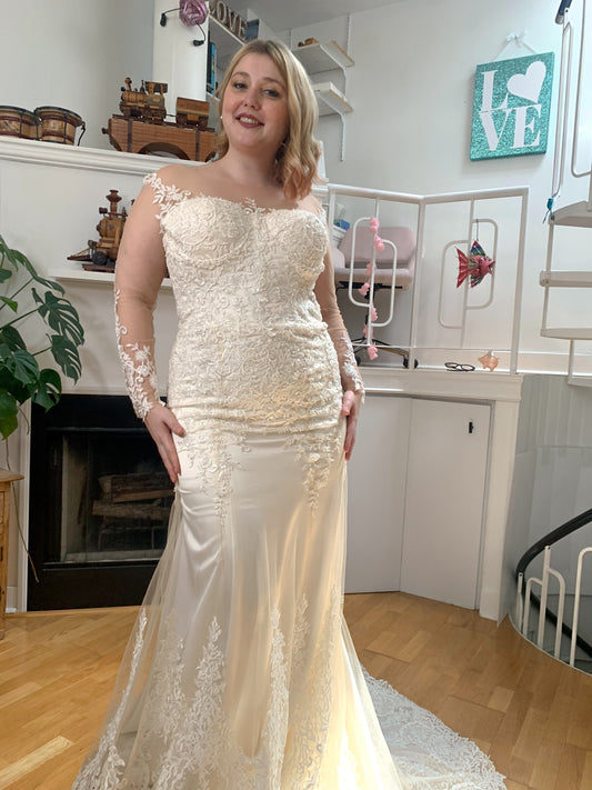 Dress 3605: Ricca Sposa "Helena" waist 36