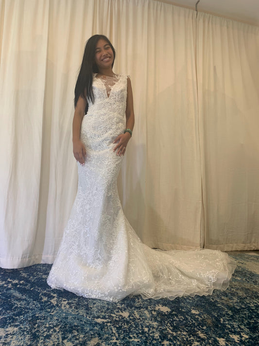 Dress: 2736 Haute Couture "Amber" Waist: 27