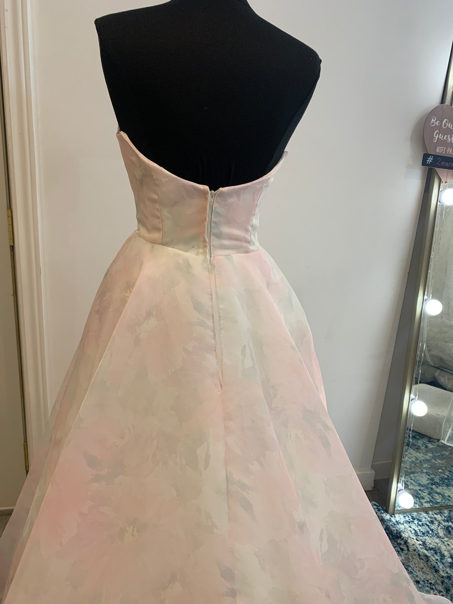 Dress 2748: Astrid and Mercedes "Sonnet" waist 27