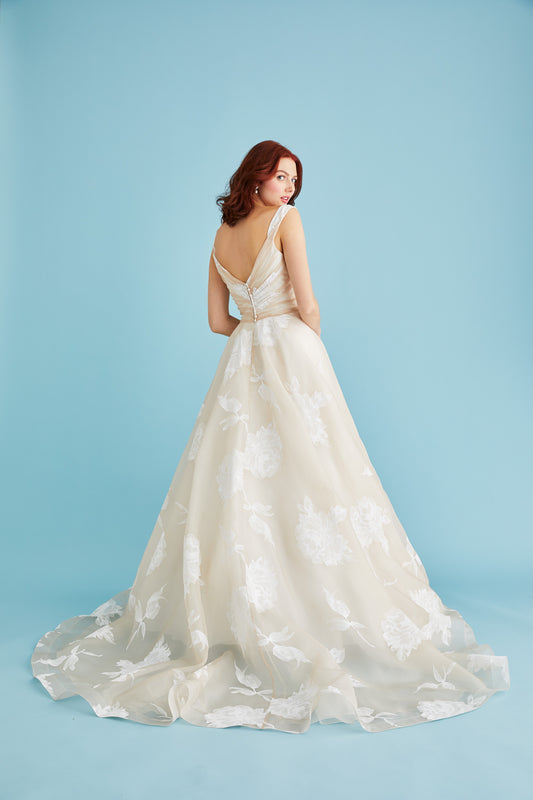 New Dress: 2704   Lea-Ann Belter “Valentina” Waist: 27