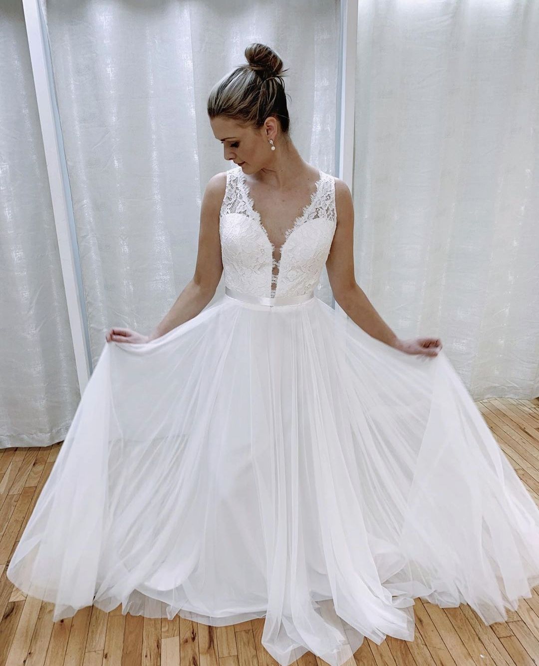 Dress: 3001 Mikaella "2193" Waist: 30