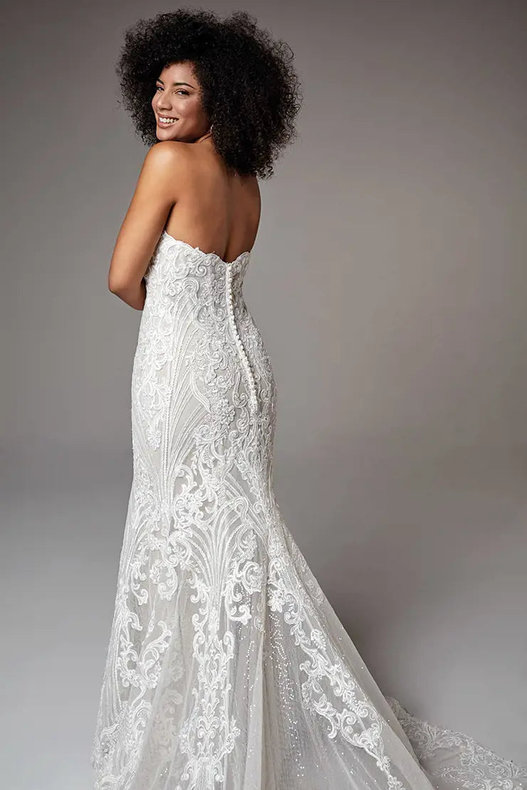 Dress: 2652 Eddy K Milano "MD318" Waist: 26