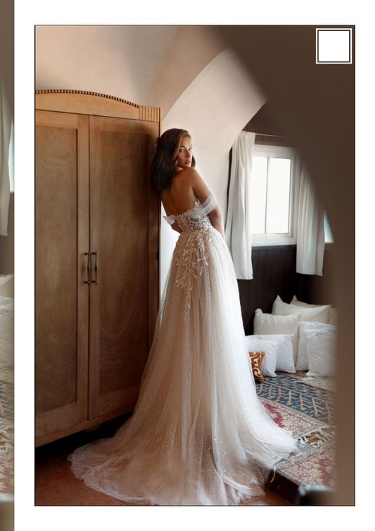 Skirt: 612  Adi Shlomo "Lana Big Skirt" Waist: 28