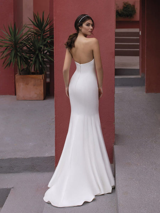 Dress: 3601 White One Bridal "Splendor" Waist: 36