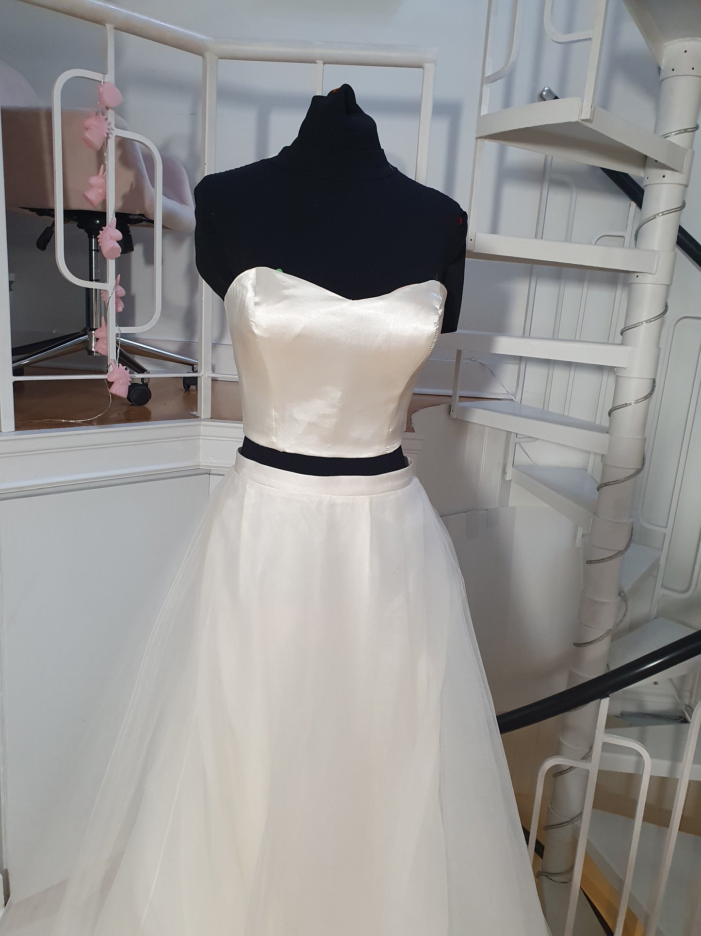 Top 6: EcoChic Bridal/Alyne strapless crop top waist 27