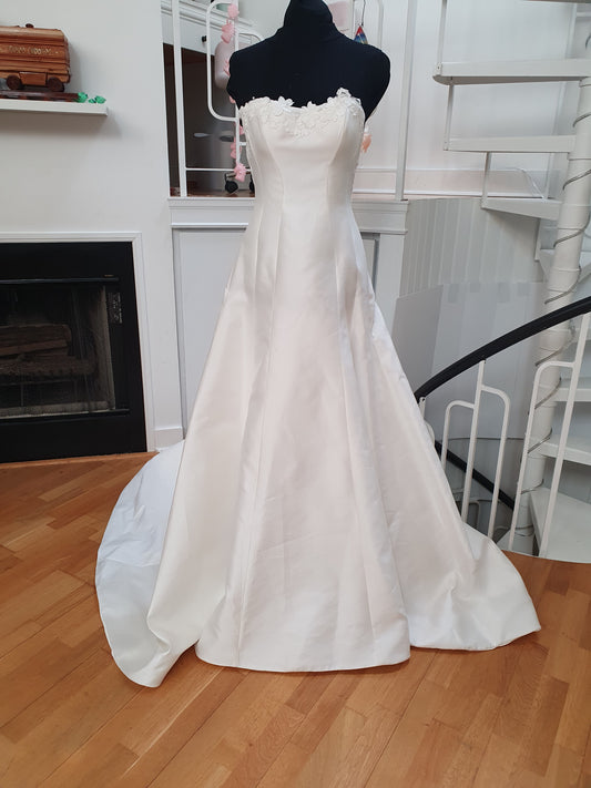 Dress 2752: Haute Couture "Jazmeen" waist 27