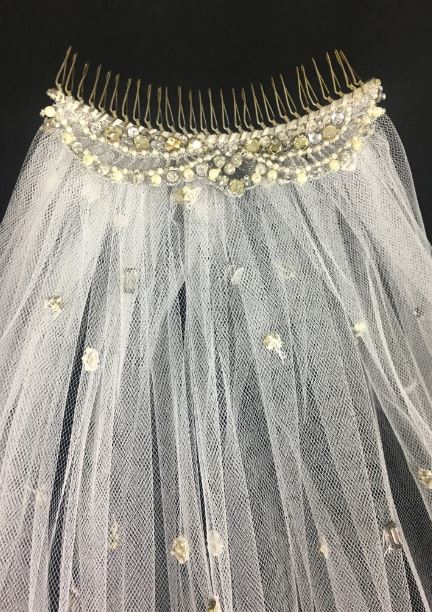 Veil V730: Rivini Beaded Fingertip veil