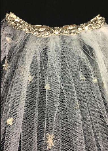 Veil V732: Rivini Beaded Fingertip veil