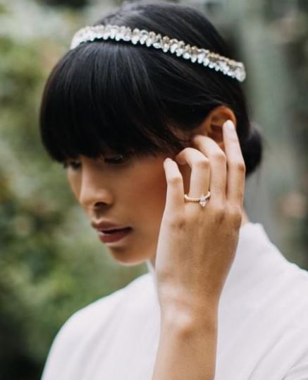 Davie & Chiyo "Victoria Crown"