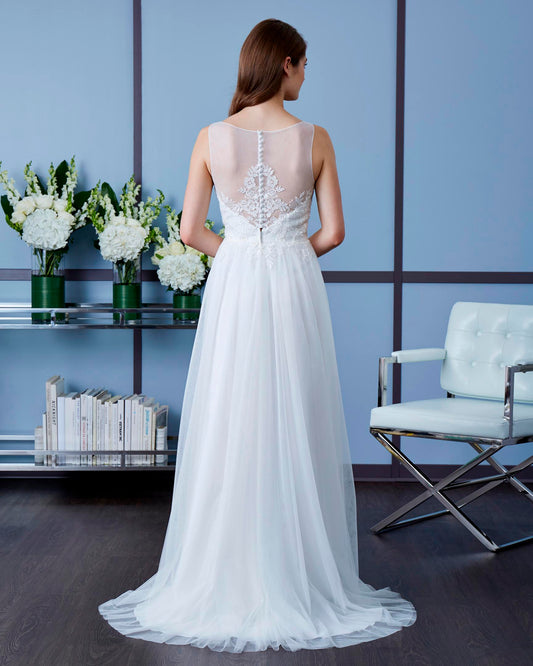 Dress 4901:  Romantic Bridals "7615" waist 49