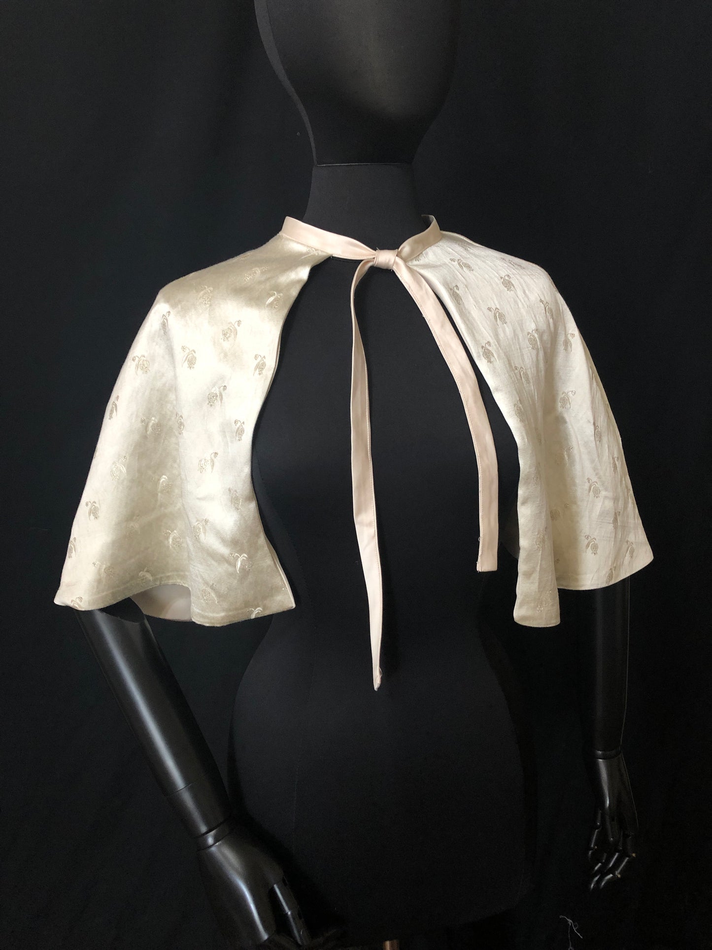 Bronze Capelet