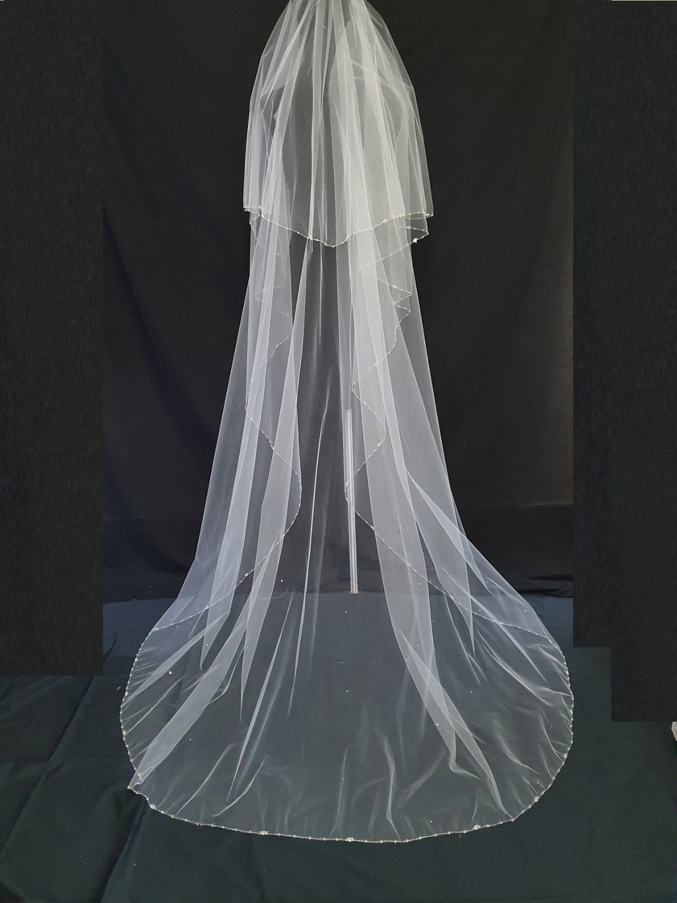 Veil 520misc: Chapel length centre cut