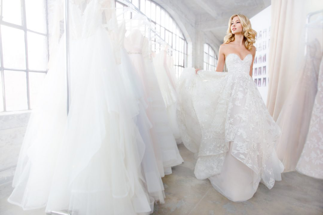 Dress: 2902 Blush by Hayley Paige “Lulu” Waist: 29