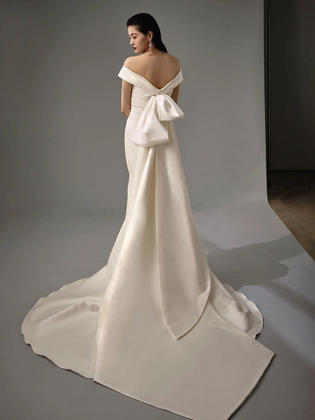 Dress: 4201 Blue by Enzoani "Marla" Waist: 42
