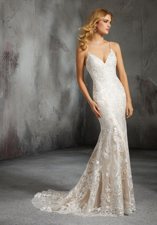 Dress: 2906 Morilee “Laura” Waist: 29