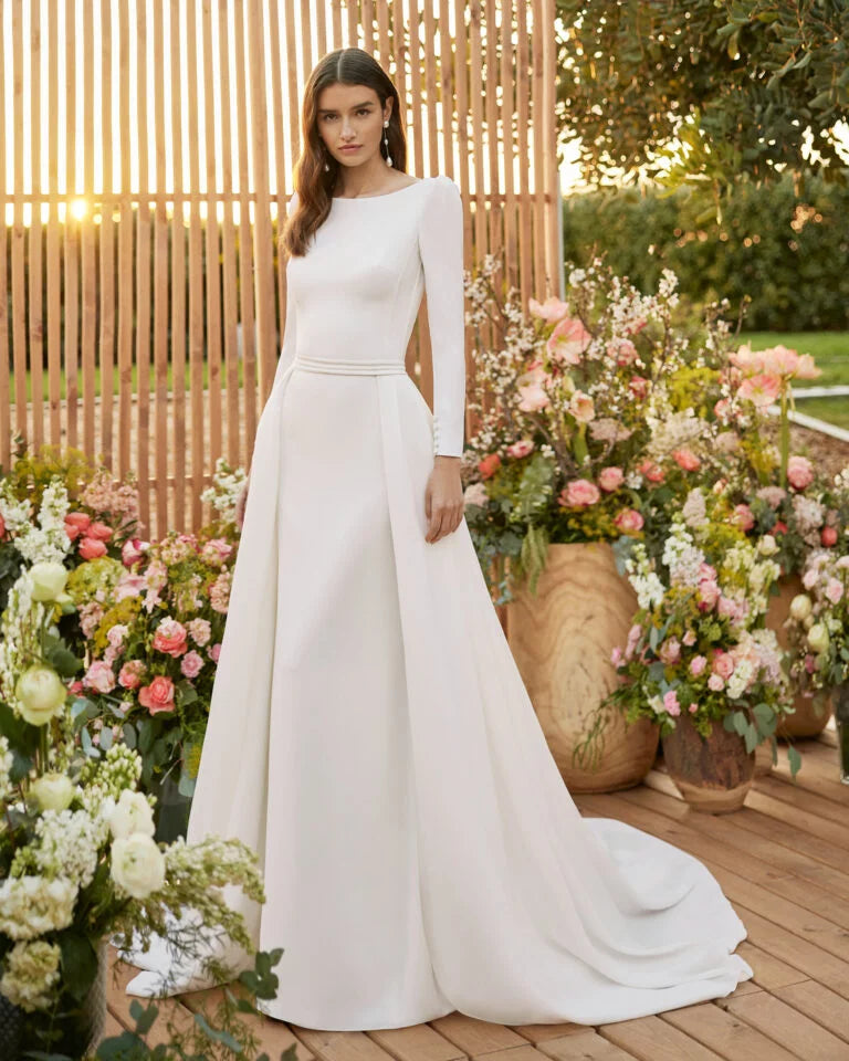 Dress: 2808 Rosa Clará Couture "Caldas" Waist: 28
