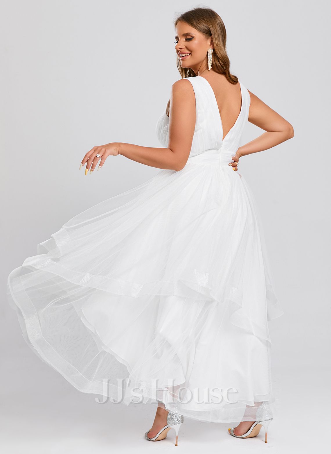 Dress: 3901 JJ House "291504" Waist: 39 The Brides' Project Dress: 3901 JJ House "291504" Waist: 39 The Brides' Project