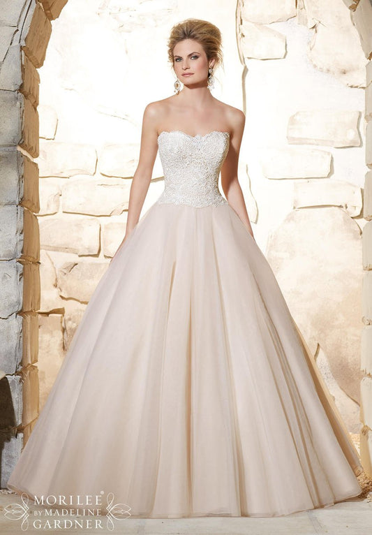 Dress: 3220 MoriLee "2777" Waist: 32